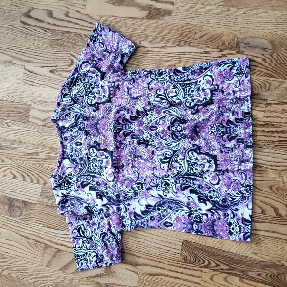 Alia Tops - (S) ALIA Paisley Classic Fit T-Shirt Colorful Zen Modest Casual Weekend